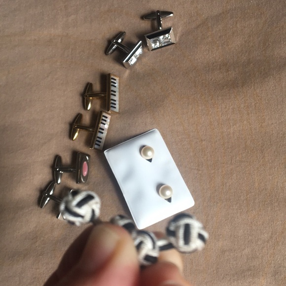 Set of five cuff links - Picture 6 of 8